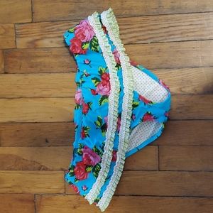 Betsey Johnson floral swim bottoms size small